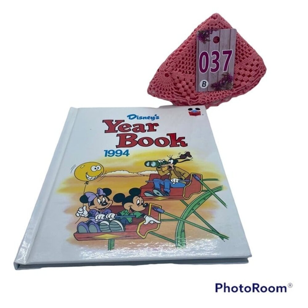 Vintage Disney's Collectors Year Book 1994